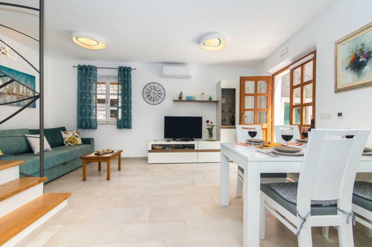 House Tia Villa วรอสกา ภายนอก รูปภาพ