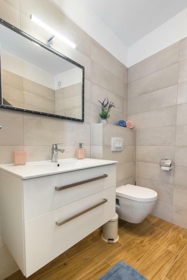 House Tia Villa วรอสกา ภายนอก รูปภาพ